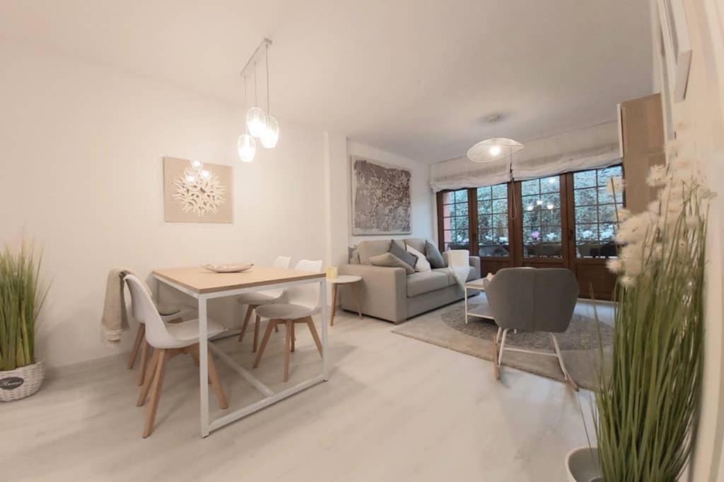 Nuevo-Casco Historico-Parking Gratuito. Apartment Овиедо Екстериор снимка